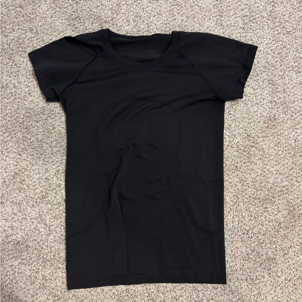 Lululemon Women’s Swiftly Tech 2.0 Short Sleeve, Size 8, Color Black